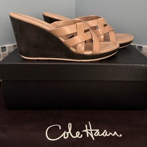NEW Cole Haan Slip-on Strappy Wedge Sandal 6.5 B Nude Color